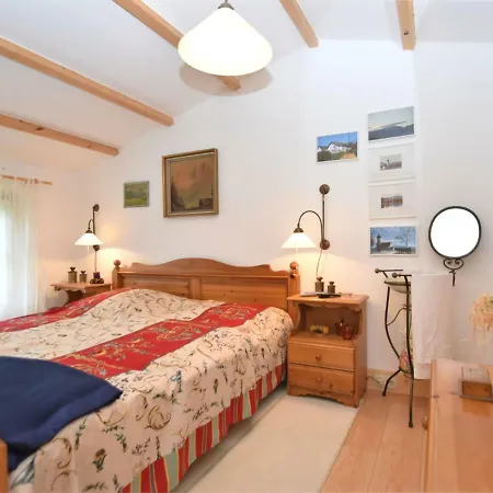 بيت للعطل Beautiful Holiday In Near Lake